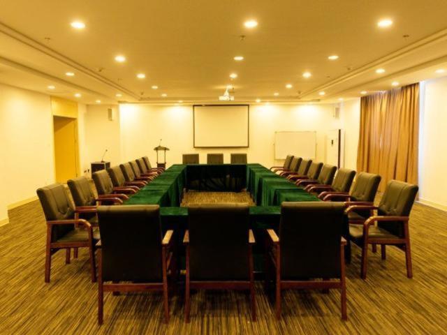 Jinjiang Inn Xianning Yinquan Avenue Hot Spring Hotel Esterno foto