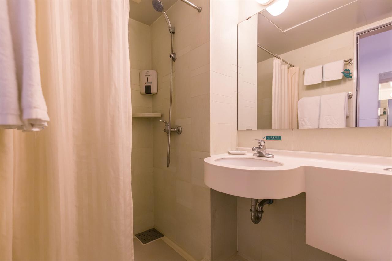 Jinjiang Inn Xianning Yinquan Avenue Hot Spring Hotel Esterno foto